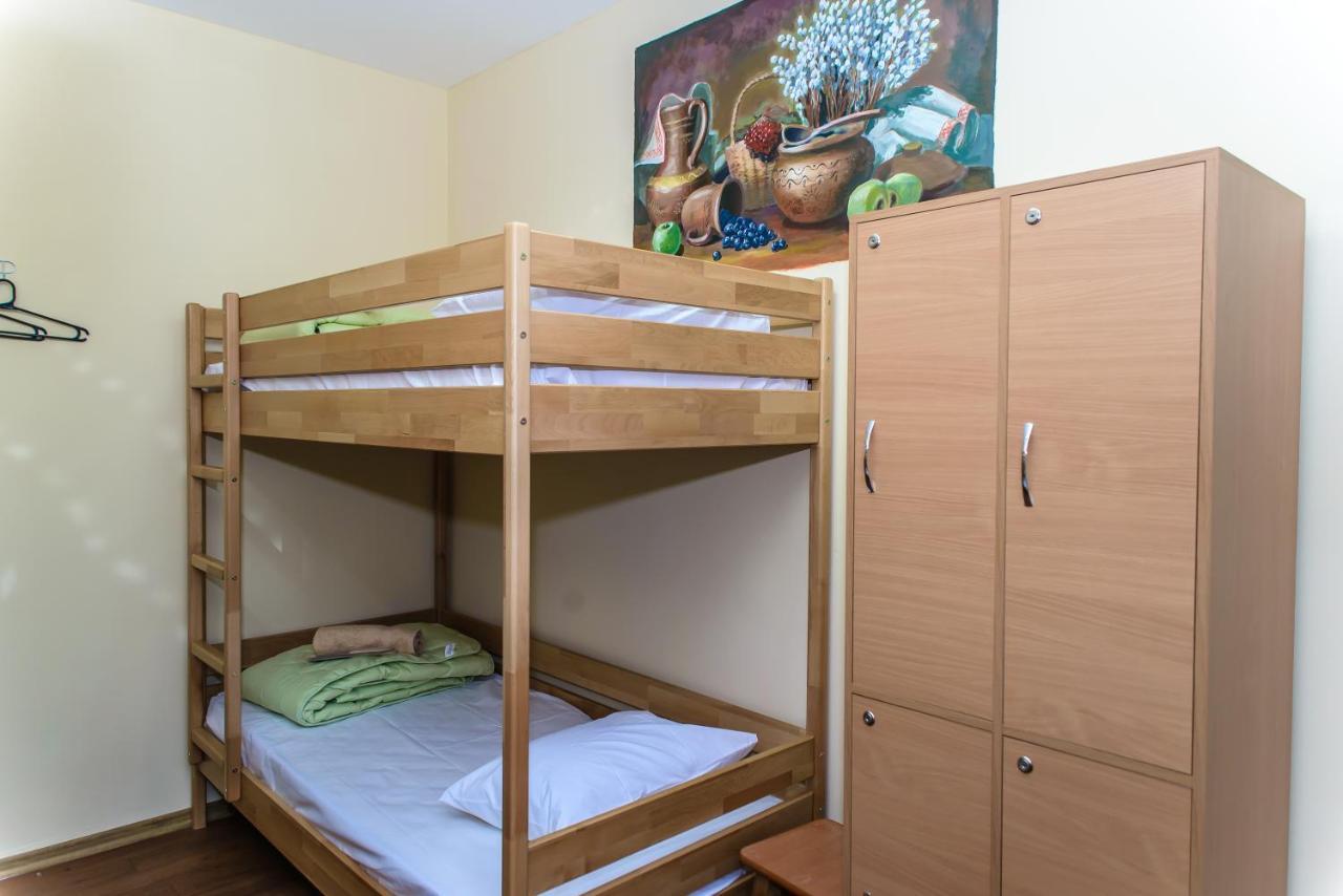 Botanic Globus Hostel Киев Экстерьер фото