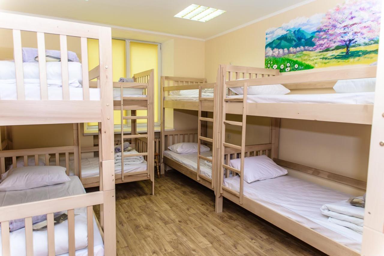 Botanic Globus Hostel Киев Экстерьер фото