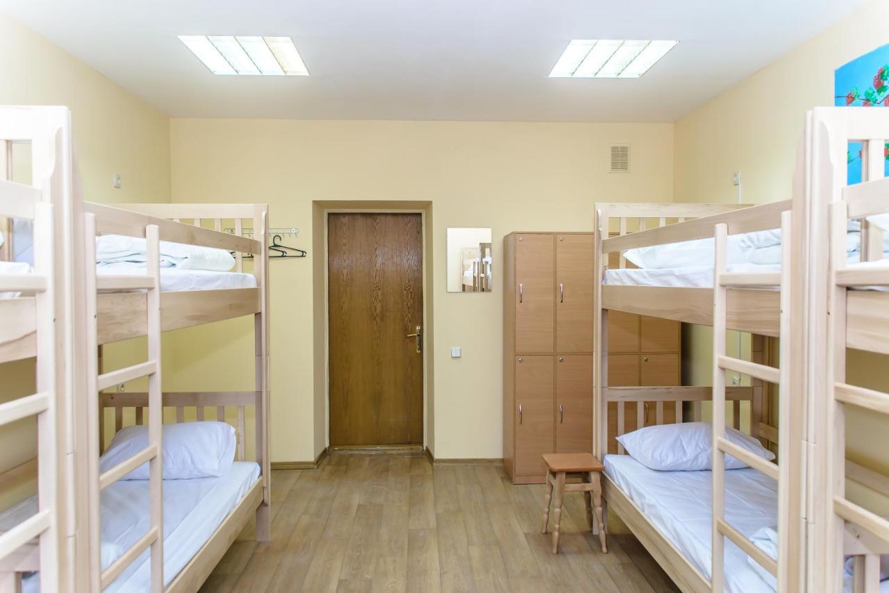 Botanic Globus Hostel Киев Экстерьер фото