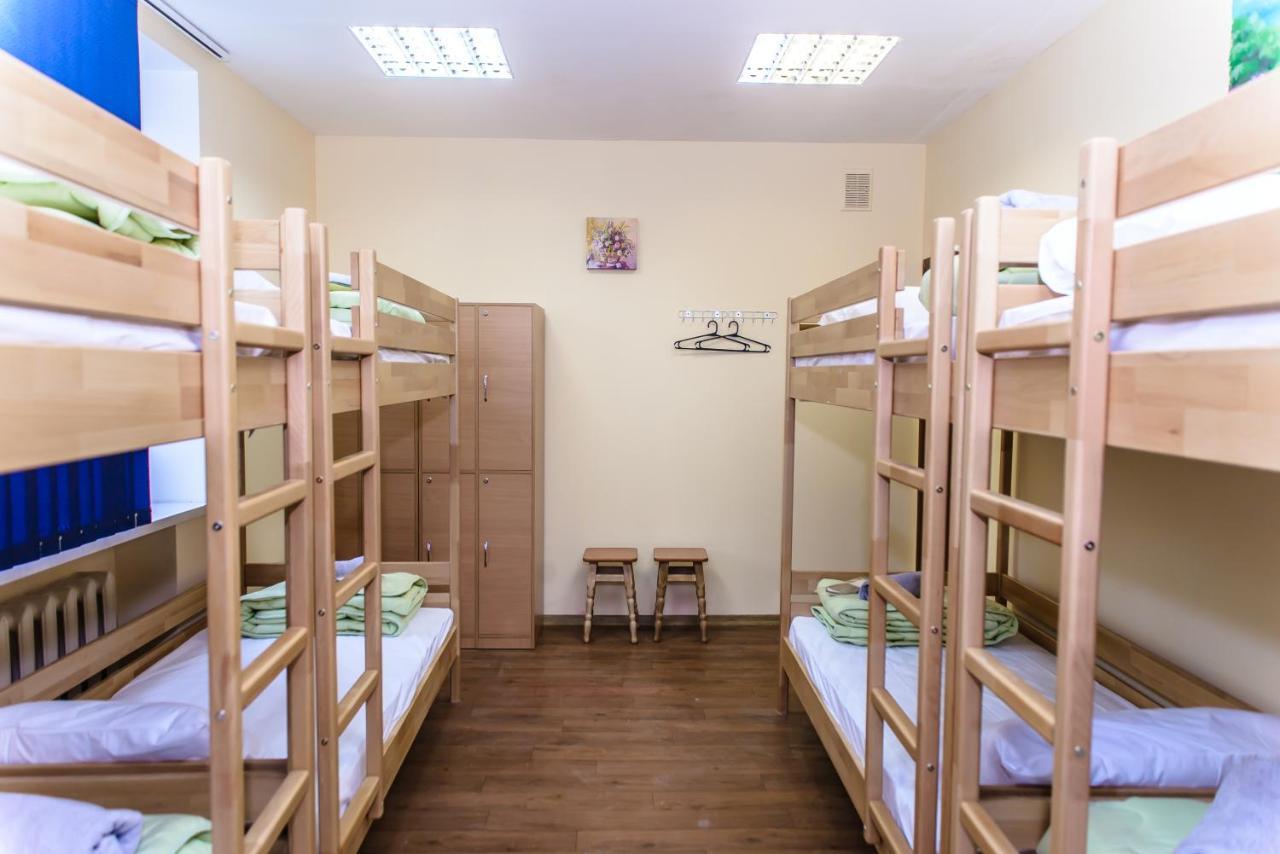 Botanic Globus Hostel Киев Экстерьер фото