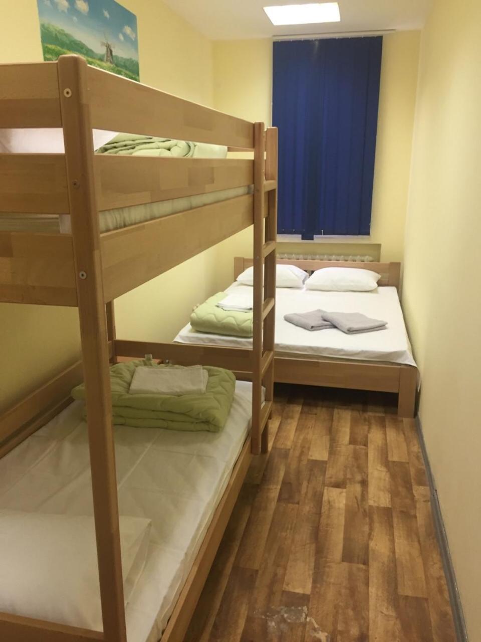 Botanic Globus Hostel Киев Экстерьер фото