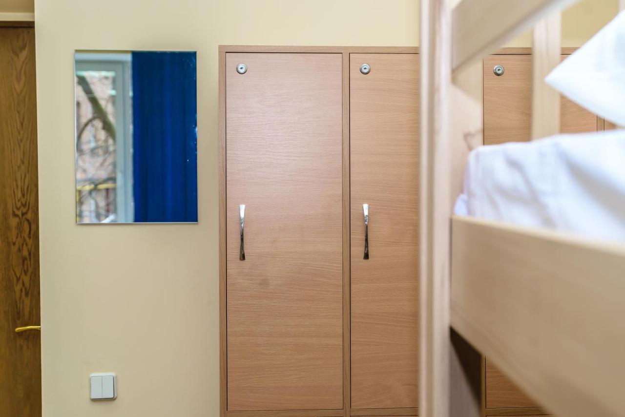 Botanic Globus Hostel Киев Экстерьер фото